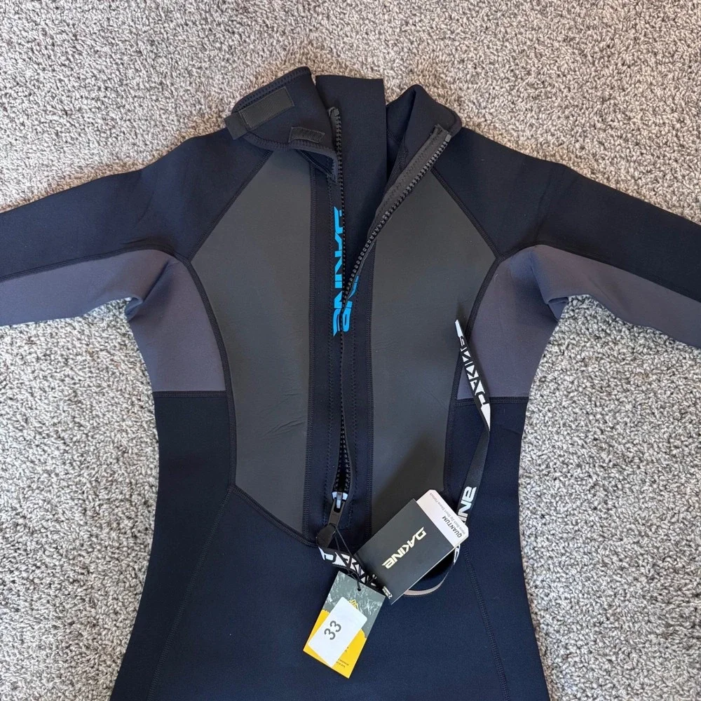 NWT Dakine Quantum Men's Back Zip Short Sleeve Size Large Tall Wetsuit 2/2mm